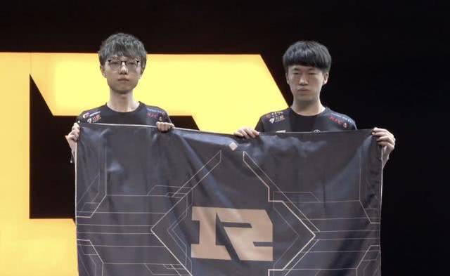 插入第二张 插入第二张